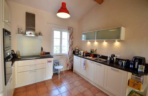 Montaigu-de-Quercy House | Holiday Home Montaigu-de-Quercy Lake