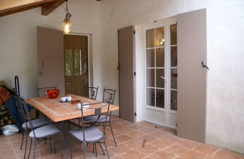 Montaigu-de-Quercy House | Holiday Home Montaigu-de-Quercy Lake