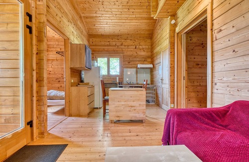 Salignac-Eyvignes House | Holiday Home 'Rapiette' with Shared Pool, Private Terrace and Private Garden