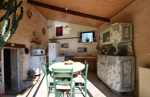 Saint-Jory-las-Bloux House | Holiday Home in Saint-Jory with Pool