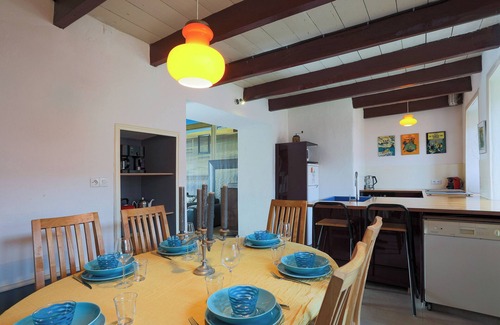 Prat House | Holiday Home 'Gite 1' with Shared Pool, Private Terrace and Wi-Fi