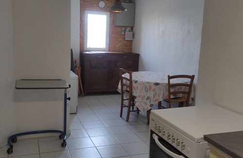 Montamise House | Holiday Home "Gite de la Croix Blanche" with Private Garden and Wi-Fi