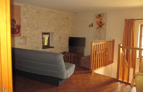 Labrihe House | Holiday Home 'Gite Plavengudo' with Private Terrace, Private Garden and Wi-Fi