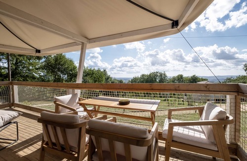 Sorano House | Holiday Home 'Glamping La Ghianda 1' with Mountain View, Wi-Fi and Air Conditioning
