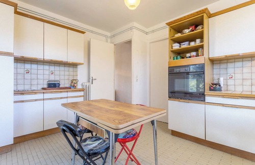 Douarnenez House | Holiday Home 'Grande Maison Familiale' with Private Terrace and Private Garden