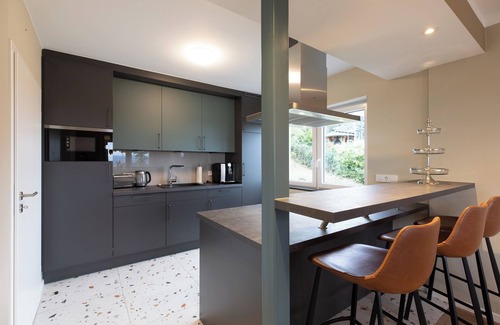 Hattgenstein House | Holiday Home 'Haus Cervus' with Private Terrace, Private Garden and Wi-Fi