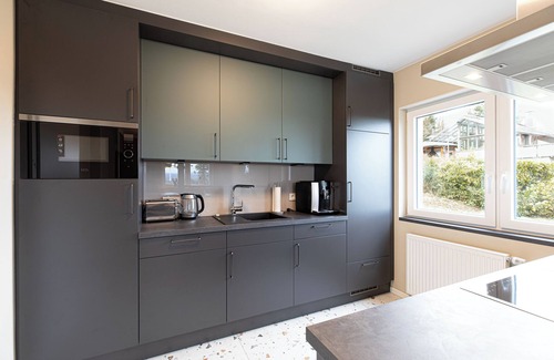 Hattgenstein House | Holiday Home 'Haus Cervus' with Private Terrace, Private Garden and Wi-Fi