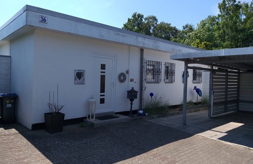 Lensterstrand House | Holiday Home 'Haus Piratennest' with Terrace, Garden & Wi-Fi