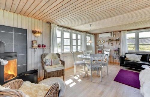 Bjerregard Strand House | Holiday Home Heilo - from the sea by Interhome