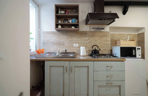 Pitelli House | Holiday Home Hemingway's Shelter with Terrace & Wi-Fi