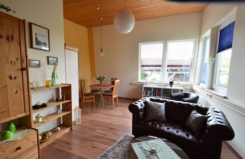Suhl House | Holiday Home 'Heym' with Private Terrace and Private Garden
