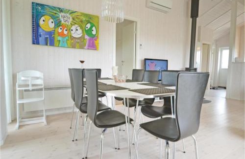 Argab House | Holiday Home Hvide Sande With A Fireplace 3