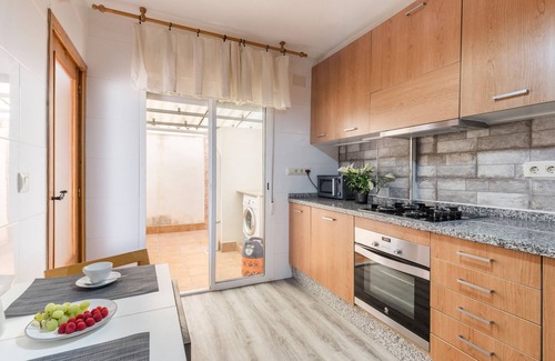 Santiago de la Ribera House | Holiday Home 'Hygee' with Private Terrace, Wi-Fi and Air Conditioning