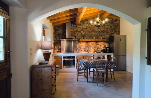 Serra-di-Fiumorbo House | Holiday home in Corsica near the sea, in the heart of the maquis.