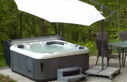 Schluesselfeld House | Holiday home in a clearing in the beautiful Steigerwald