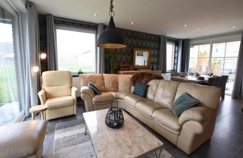 Gijverinkhove House | Holiday Home in Alveringem near Beach