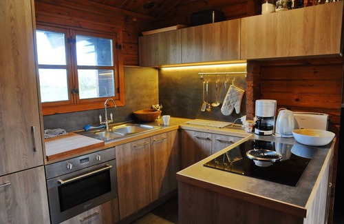 Rendeux House | Holiday Home in Beffe with Sauna & Hot Tub