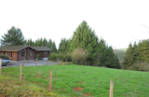 Rendeux House | Holiday Home in Beffe with Sauna & Hot Tub