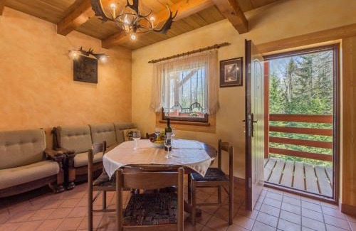 Brod Moravice House | Holiday Home in Brod Moravice with Pool