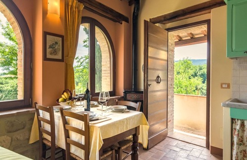 Cagli House | Holiday Home in Cagli with Pool Views