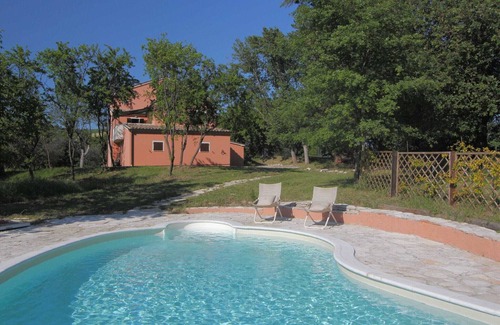 Cossignano House | Holiday Home in Cossignano with Pool