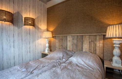 Cothen Ski Chalet | Holiday Home in Cothen by the Waterfront