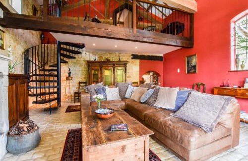 La Foret-de-Tesse House | Holiday Home in Charente with Pool and Castle