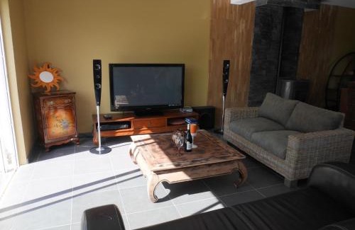 Guisseny House | Holiday Home in France near Sandy Beaches