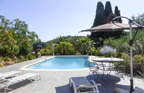Gabian House | Holiday Home in Gabian near Vineyards