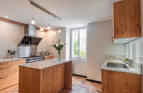 Leogeats House | Holiday home in Gironde with a private pool