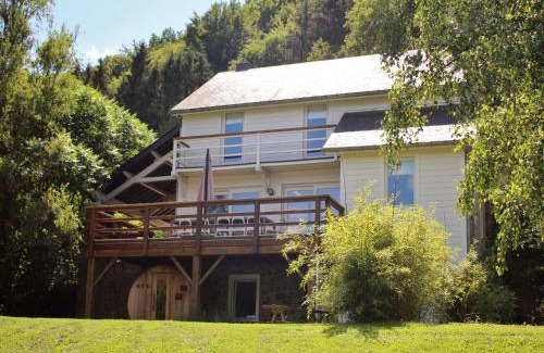 Marcouray House | Holiday Home in Jupille near Forest Trails, cleaning included
