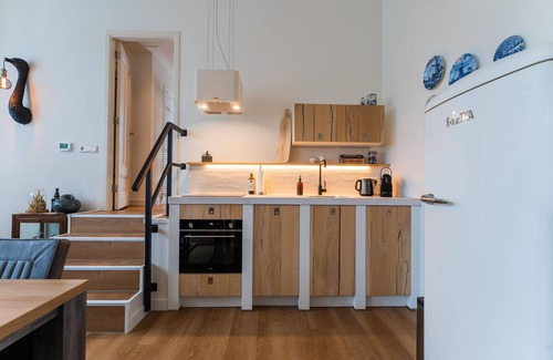 Kaatsheuvel House | Holiday home in Kaatsheuvel with hot tub