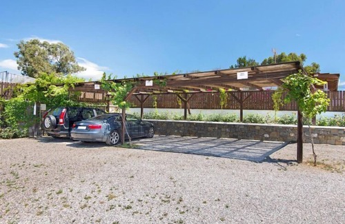 Kiotari House | Holiday home in Kiotari with a terrace or balcony
