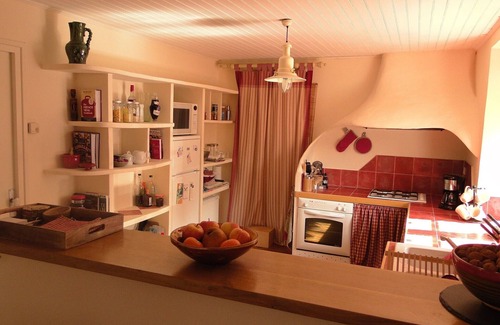 Le Bougayrou House | Holiday home in Lacave for 5 people (with heated swimming pool in 2023)