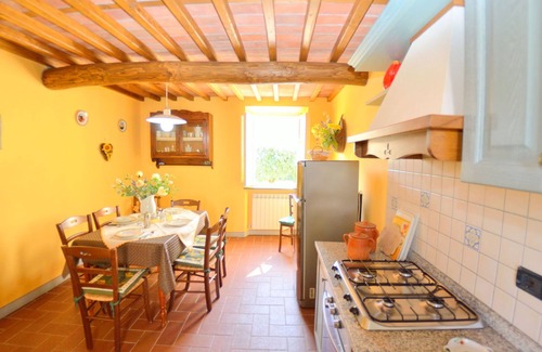 Colle di Compito House | Holiday Home in Pescaglia near Tuscan Vineyards