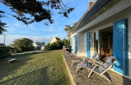 Plozevet House | Holiday Home in Plozévet near Beaches