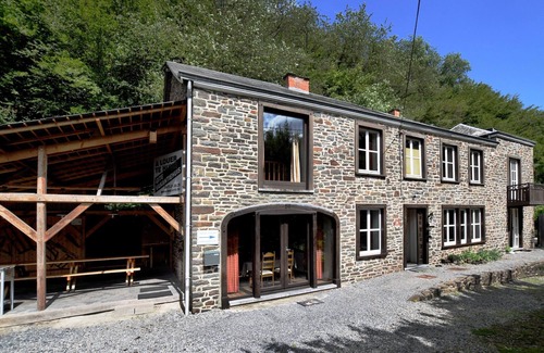 Rendeux House | Holiday Home in Rendeux with Terrace