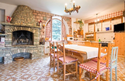 Sarnano House | Holiday Home in Sarnano near Sibillini Mountains