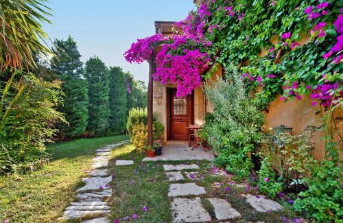 Archanes House | Holiday home in the Archanes with a garden