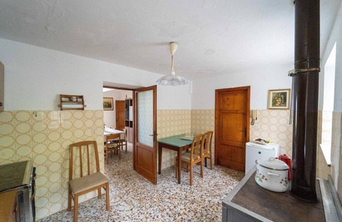 Barga House | Holiday Home in Tuscany with Scenic Views