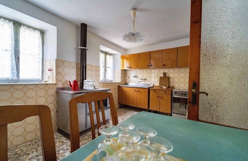 Barga House | Holiday Home in Tuscany with Scenic Views