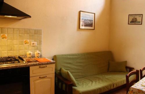 Mulazzo House | Holiday Home in Tuscany with Natural Pond