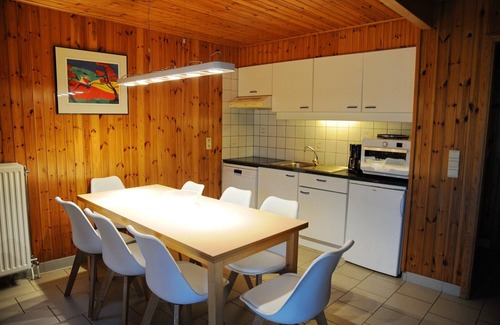Vielsalm House | Holiday Home in Vielsalm with Lake View