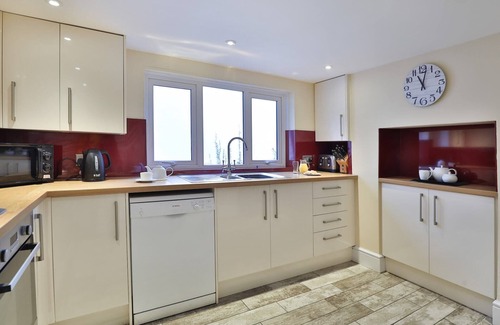 Whitby House | Holiday Home in Whitby near Beaches & Moors