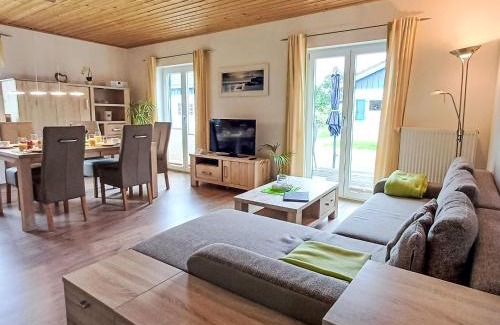 Altefaehr House | Holiday Home Inselsommer by Interhome