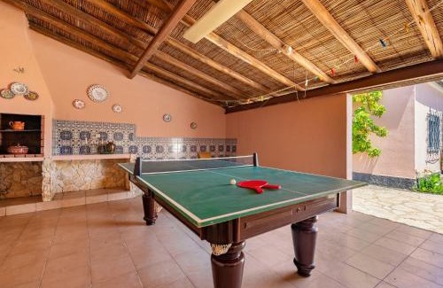 Medronhal House | Holiday Home Isaurinda 1 by Interhome