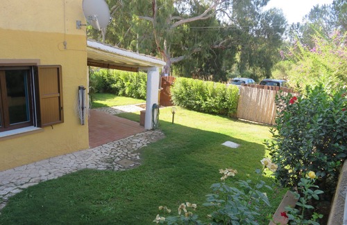 Torre delle Stelle Apartment | HOLIDAY HOME WITH GARDEN WI-FI FREE IDEAL FOR FAMILIES