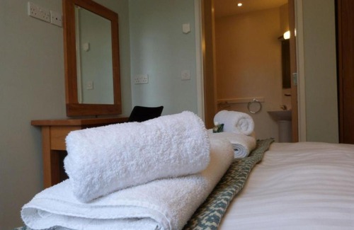 Rhyd-y-clafdy House | Holiday Home Julian by Interhome