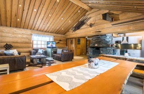 Keuruu House | Holiday Home Juurakkopirtti by Interhome