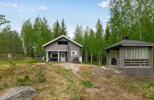 Rautalampi House | Holiday Home Kierinniemi by Interhome